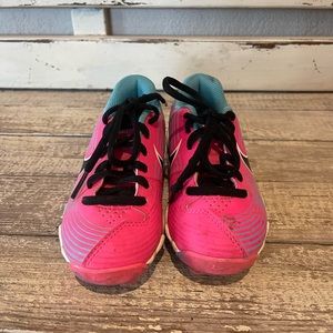 Girls Nike softball cleats
